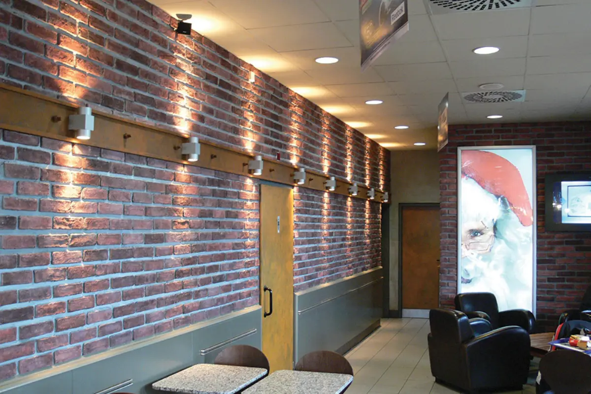Interior wall in Masterbrick thin brick, Dark Red